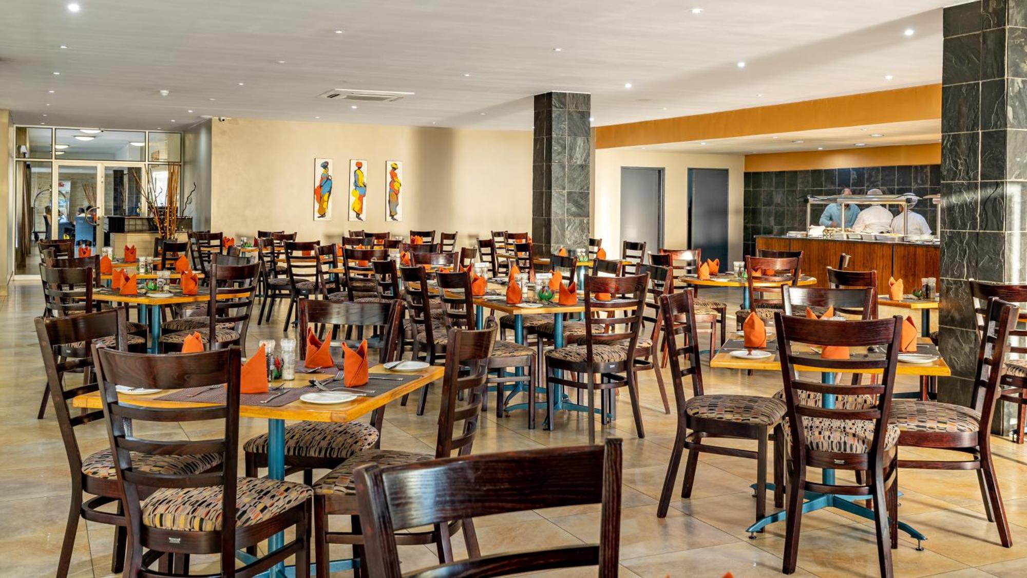 African Sky Ermelo Inn ภายนอก รูปภาพ