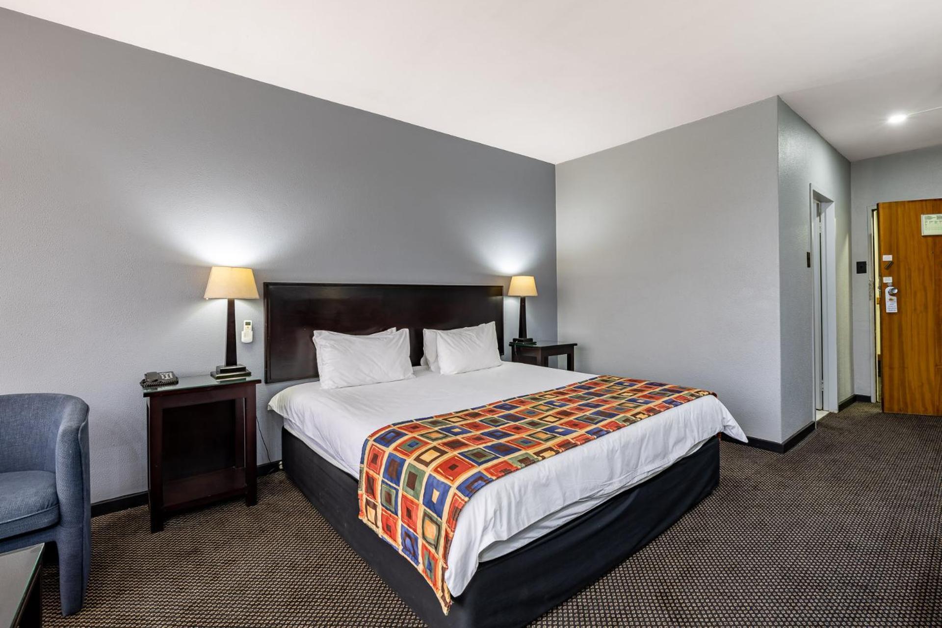African Sky Ermelo Inn ภายนอก รูปภาพ