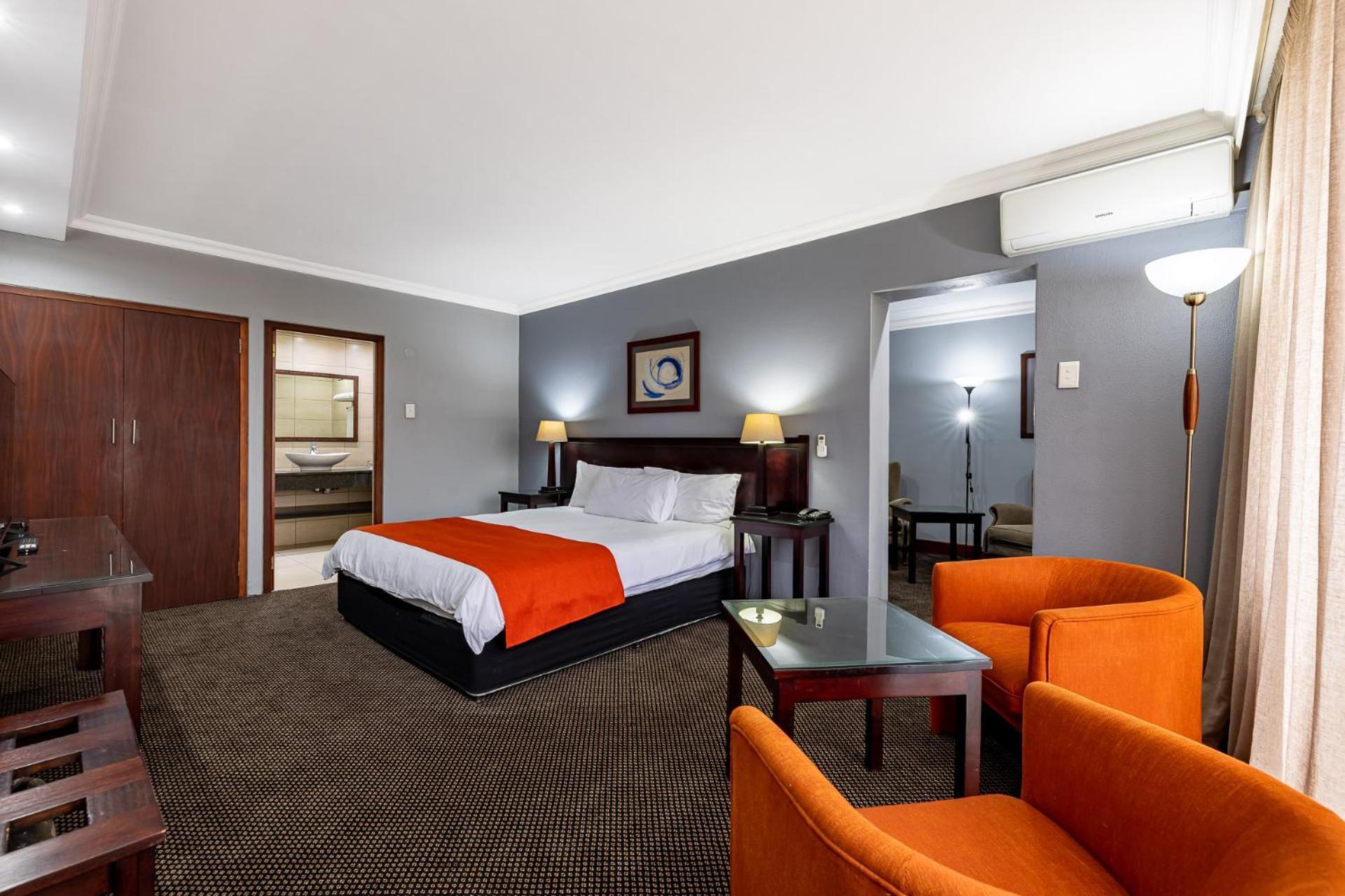 African Sky Ermelo Inn ภายนอก รูปภาพ