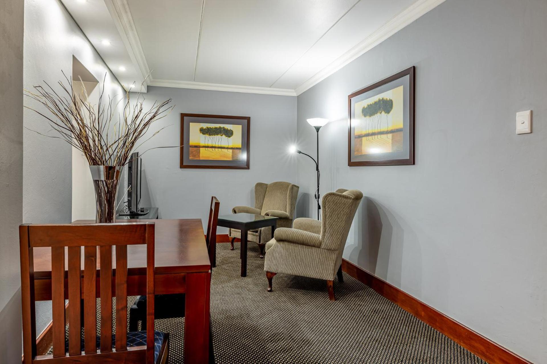 African Sky Ermelo Inn ภายนอก รูปภาพ